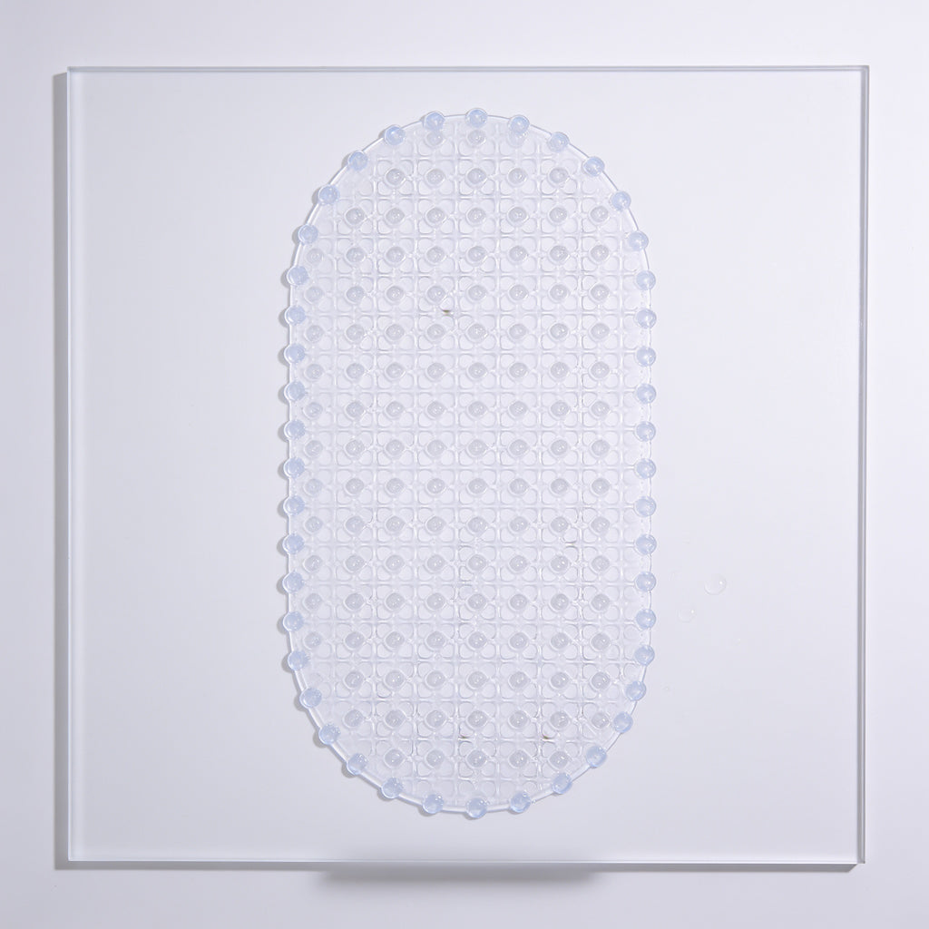 Lumiwee Brook kids suction-cup shower mat: clear oval shower mat on a white background