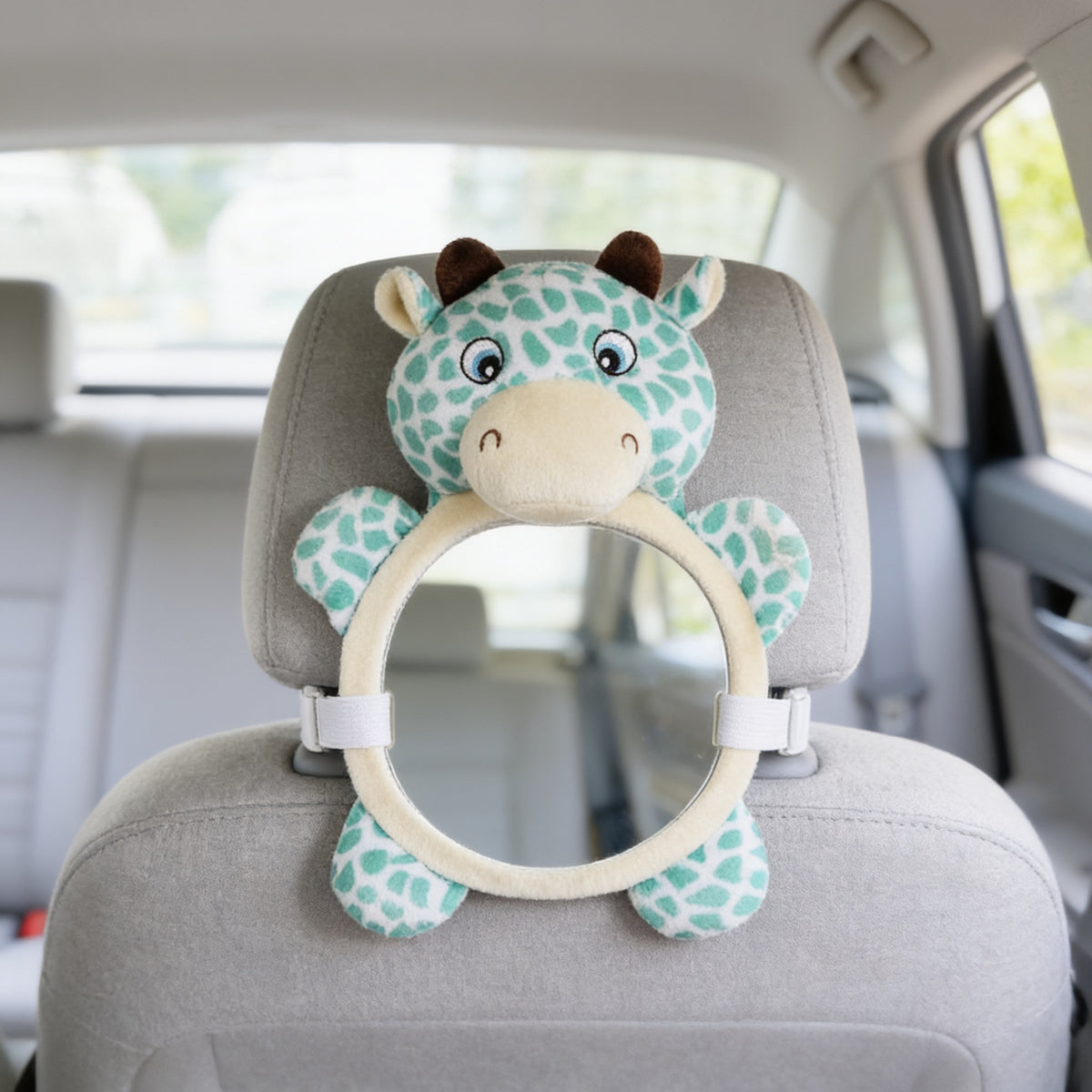 Lumiwee Glance back seat baby car mirror: plush giraffe baby mirror strapped to a rear headrest