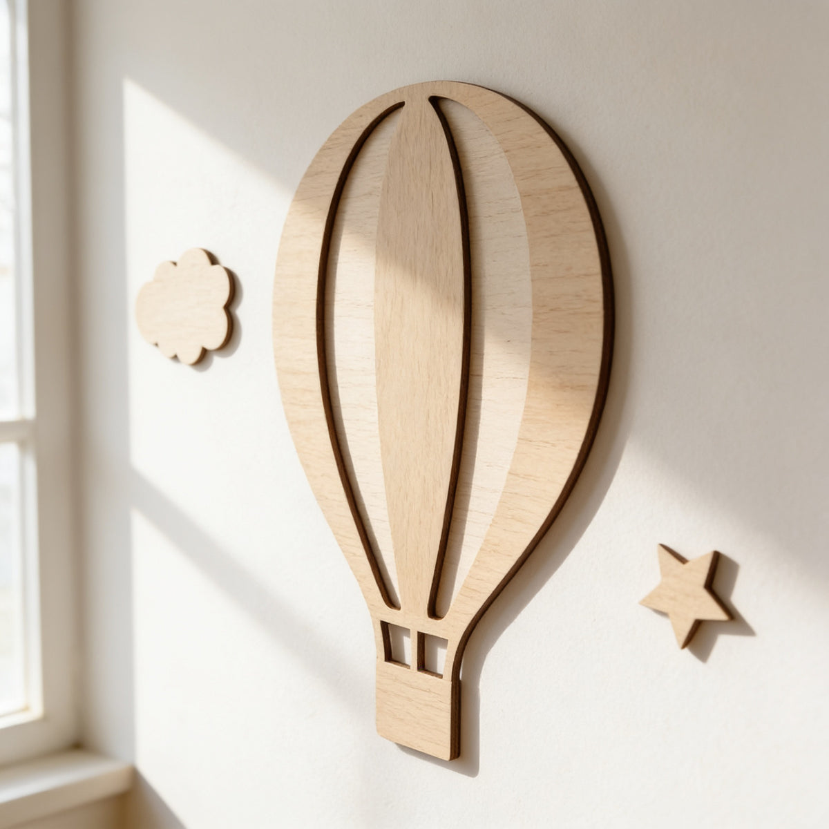 Lumiwee Lofty wooden hot air balloon wall decor: close-up of the large balloon wood grain and cut lines