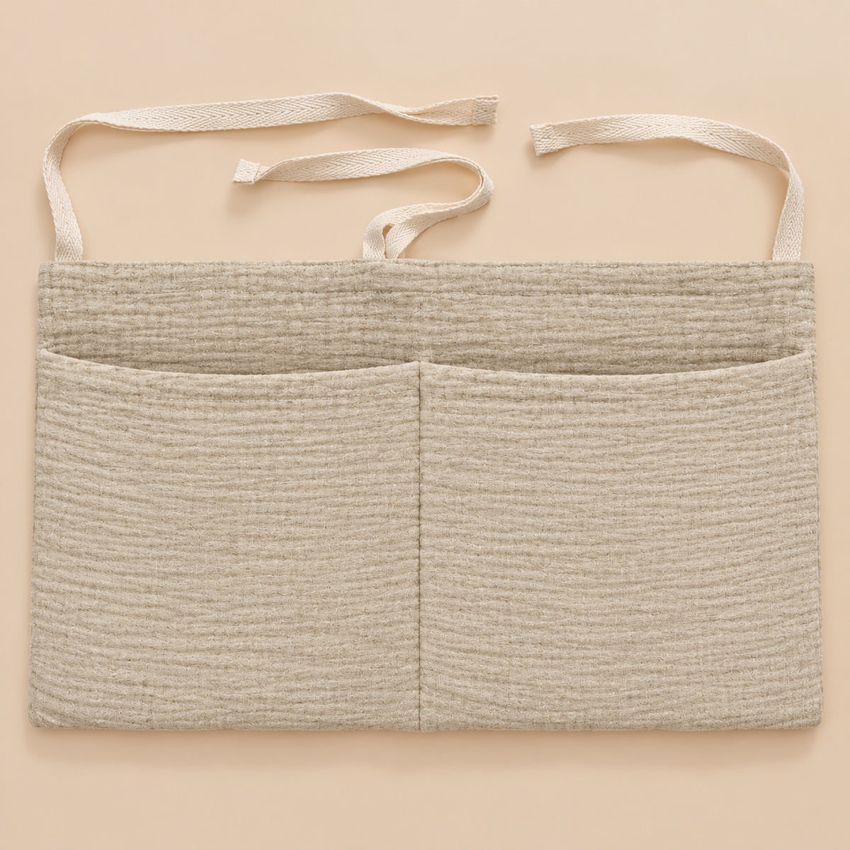 Close-up of crinkled cotton and the divider between two pockets