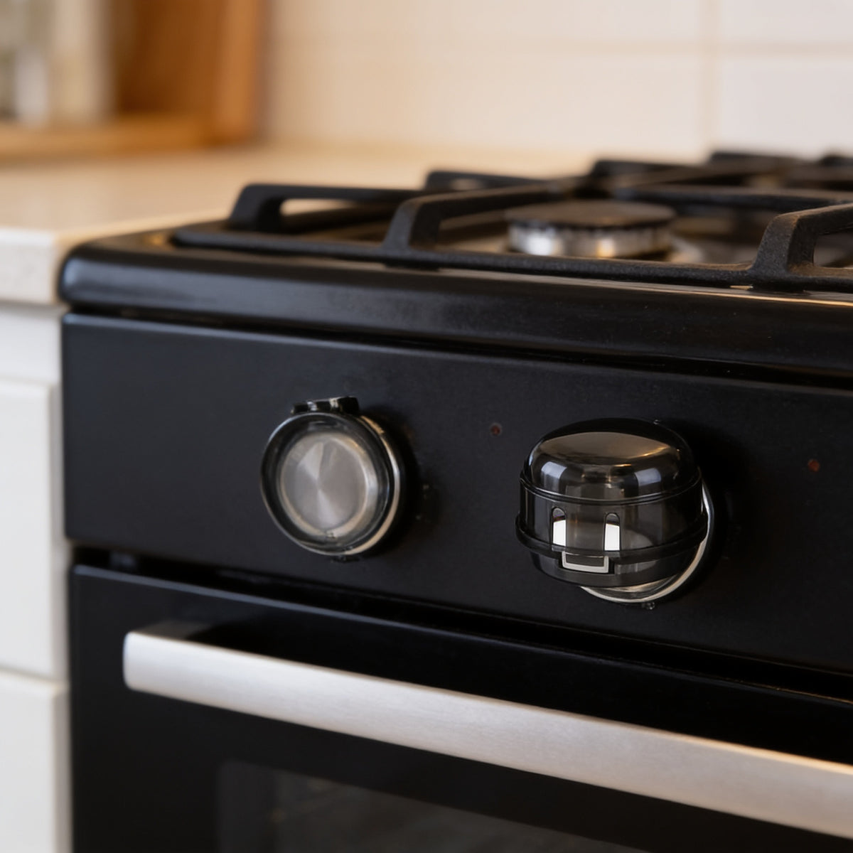 Lumiwee Stove knob covers, 1 Pc – Black option, in a bright room