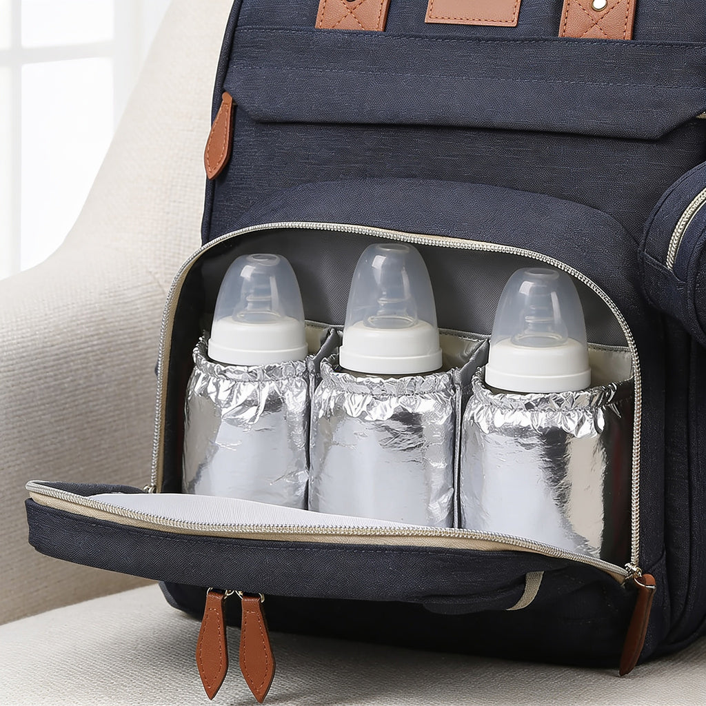 Lumiwee Swift diaper backpack: three insulated bottle pockets in the lower front compartment