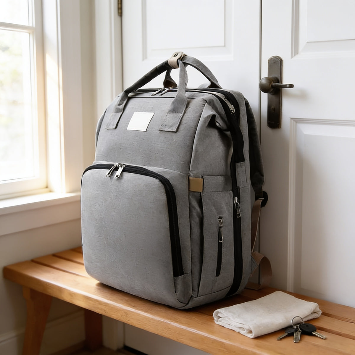 Lumiwee Swift diaper backpack, Gray – Classic option, in a bright room